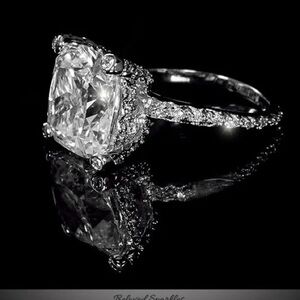 Vintage NWT’s Cubic Zirconia Statement Ring Size 7 approx 1.5 carats